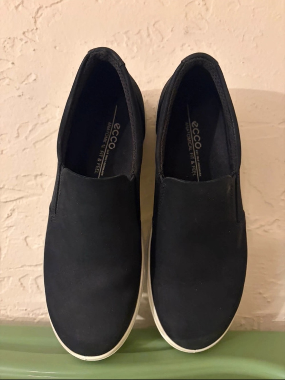 ECCO Women’s Classic W Slip-On Sneakers